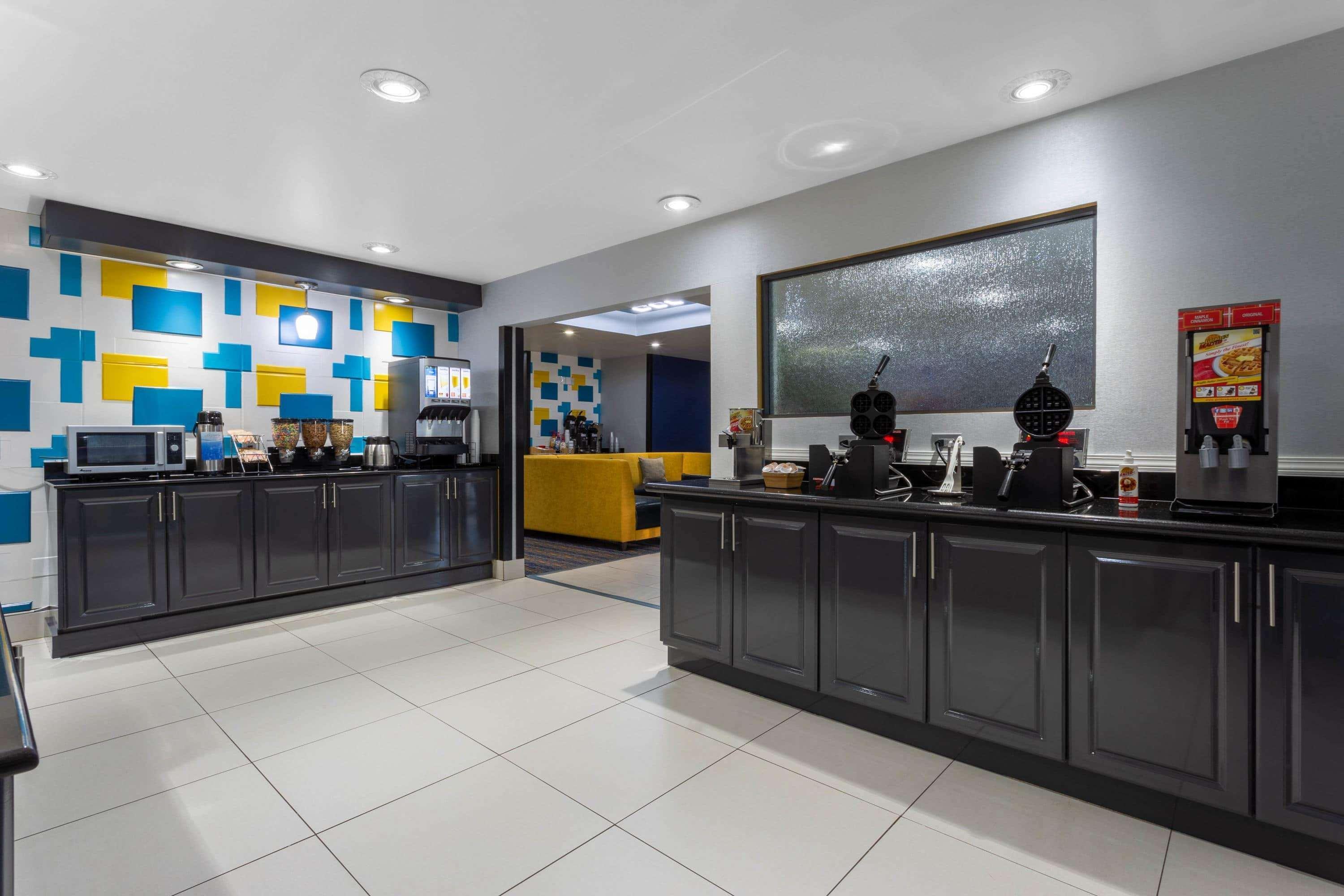 La Quinta By Wyndham Columbus West - Hilliard Hotell Exteriör bild